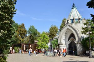 Budapest Zoo in Guided Audio Tour City Park Mobile App